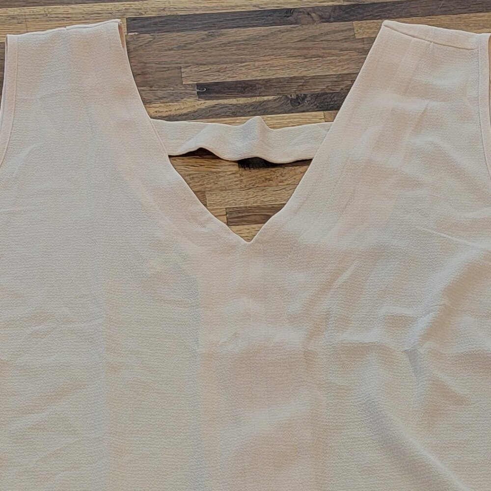 NWOT Maurice's Double V Neckline Sleeveless Pale Pink Blouse - Picture 3 of 8
